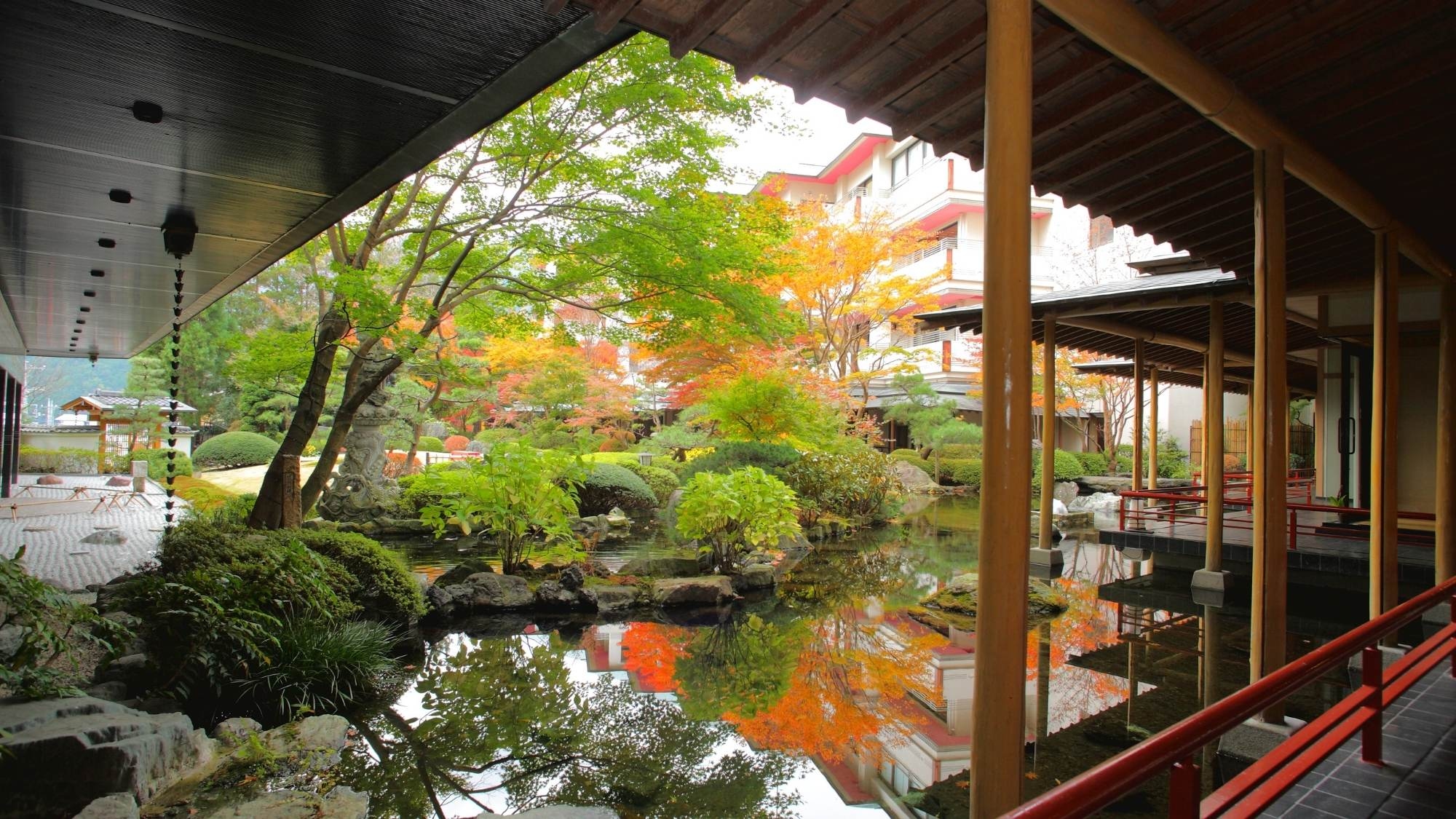 楽天トラベル 相田みつを心の美術館 周辺のホテル 旅館