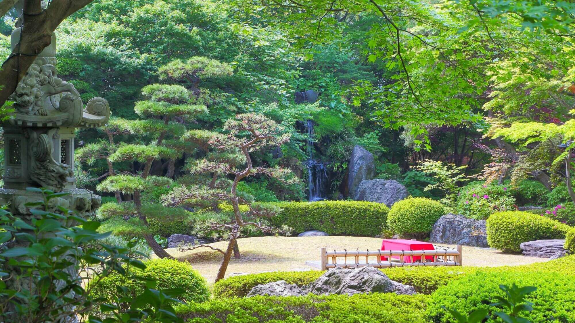 四季折々の表情を見せる庭園