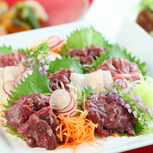 Assorted horse sashimi, an example