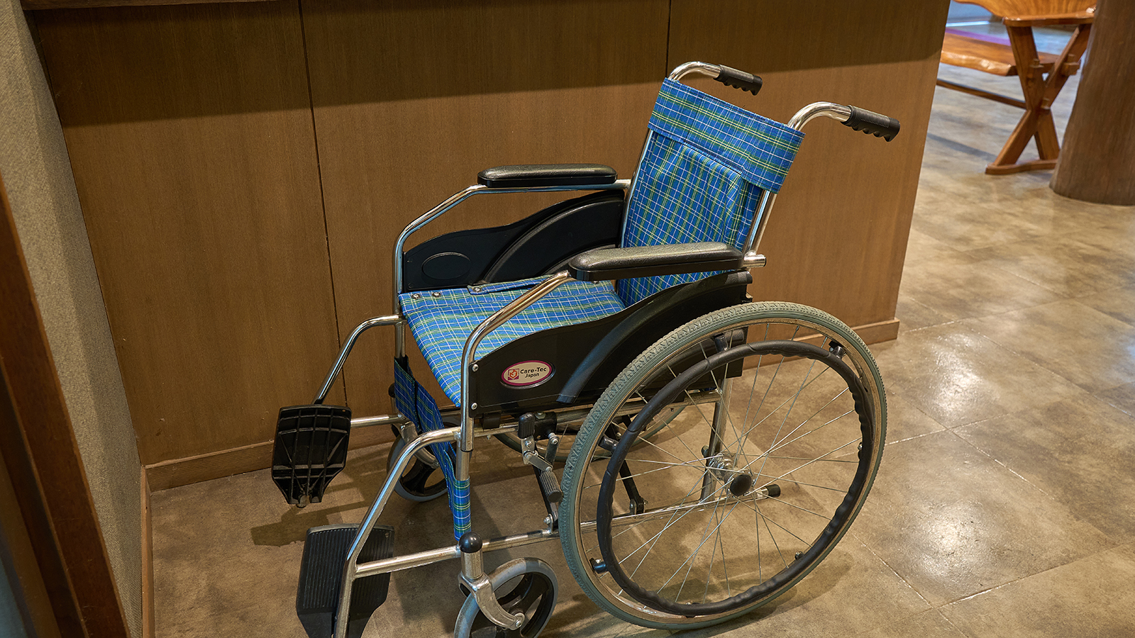 ロビー・フロント