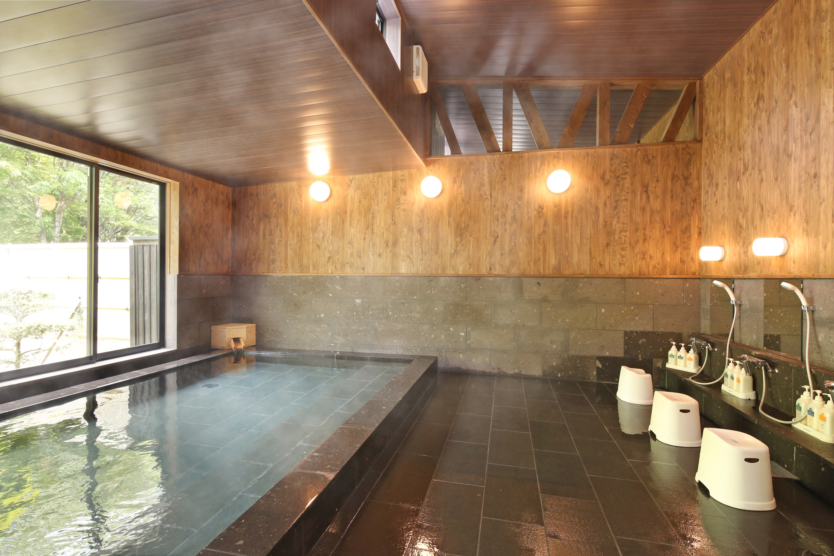 大浴場　内湯全景