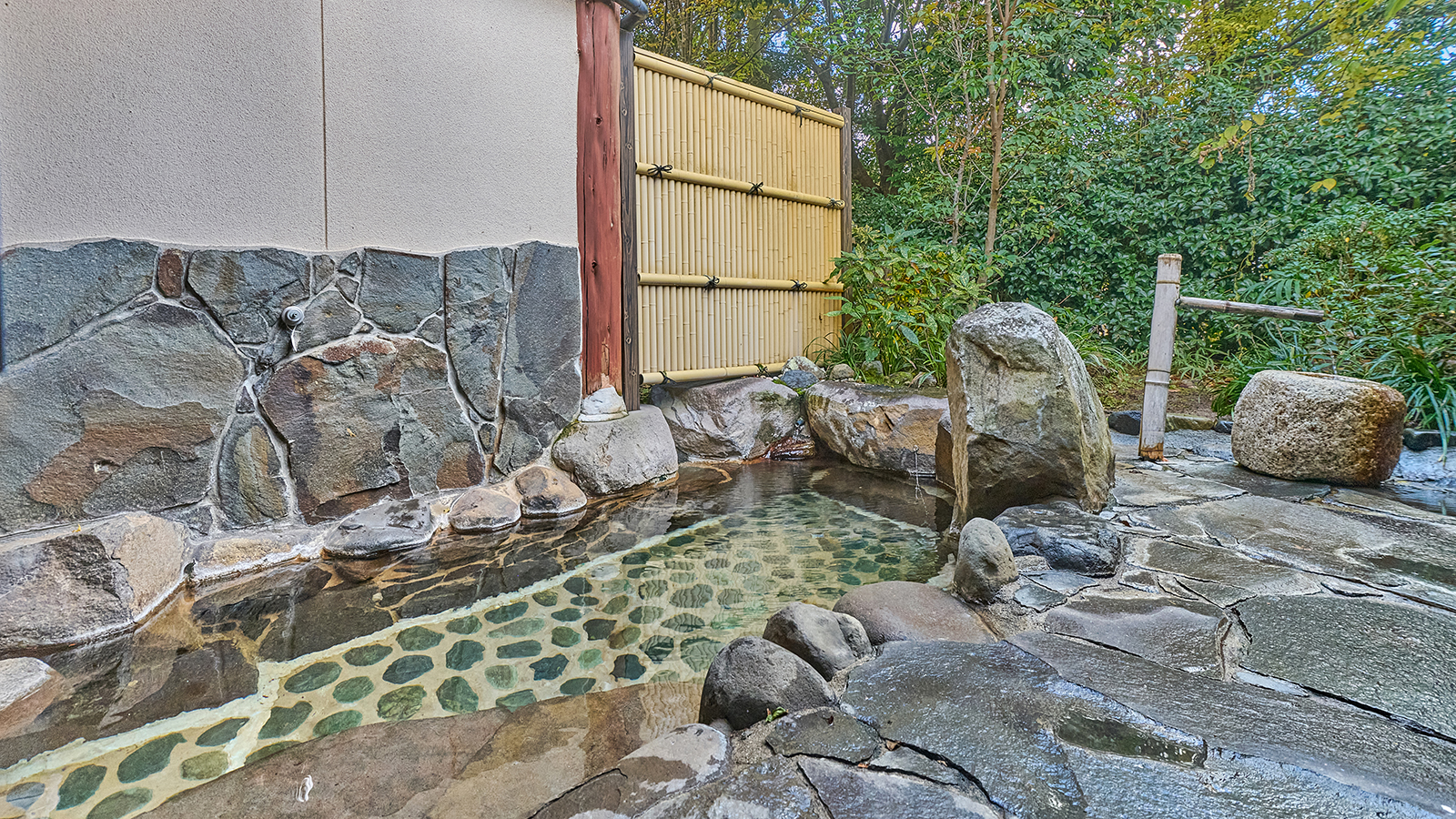 【和室16畳】シャワーブース＋露天風呂付・離れ