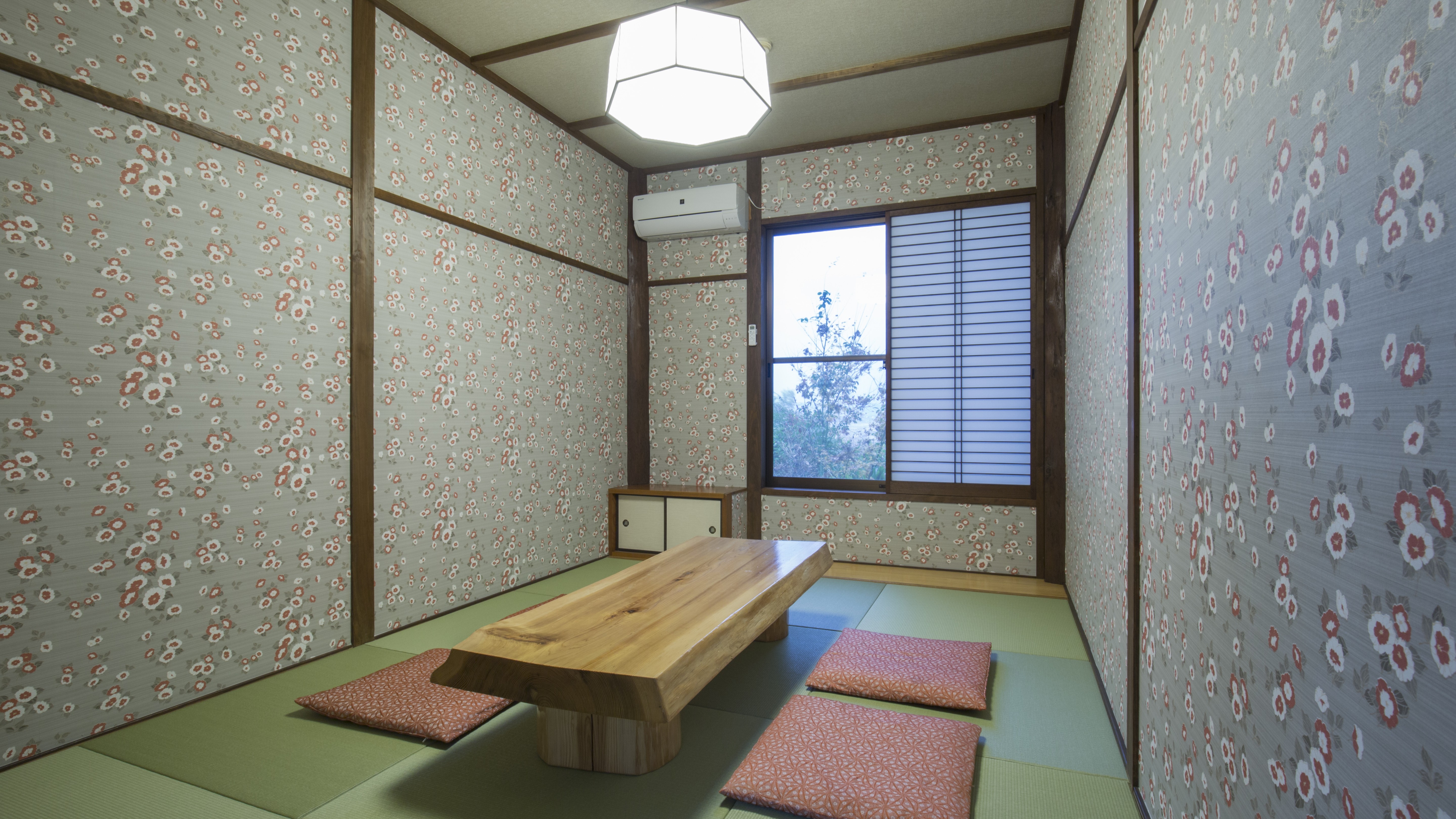 お食事処　個室　座敷