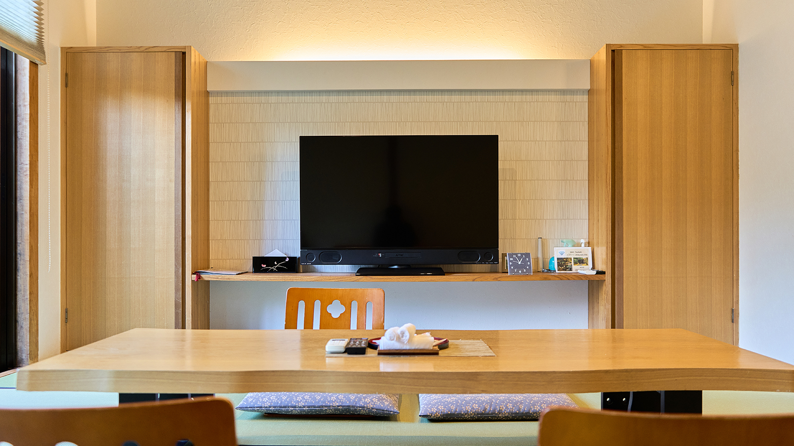 【和室】10畳＋8畳　内湯＋露天風呂付・離れ