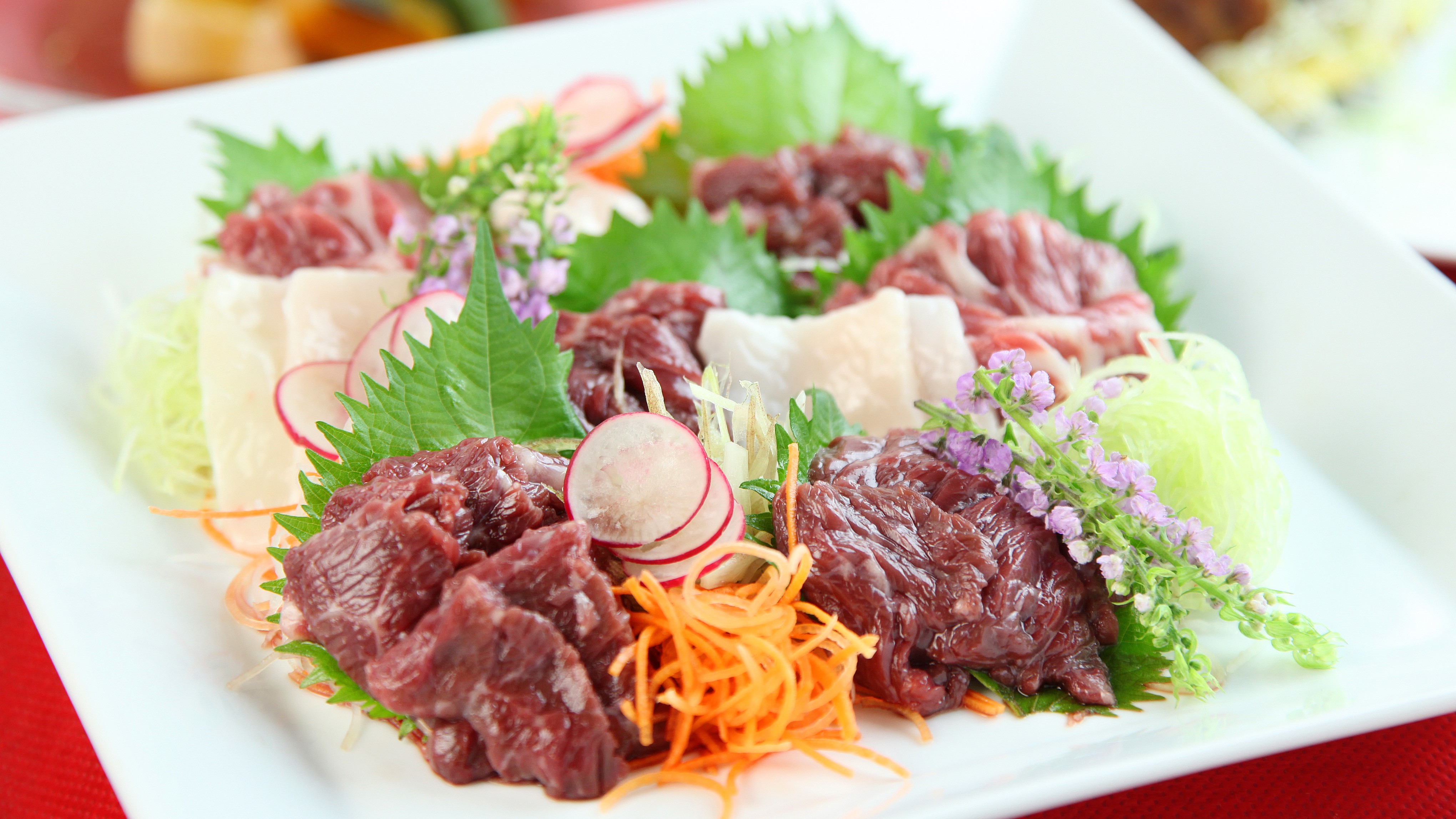 馬刺し盛合せ(一例)