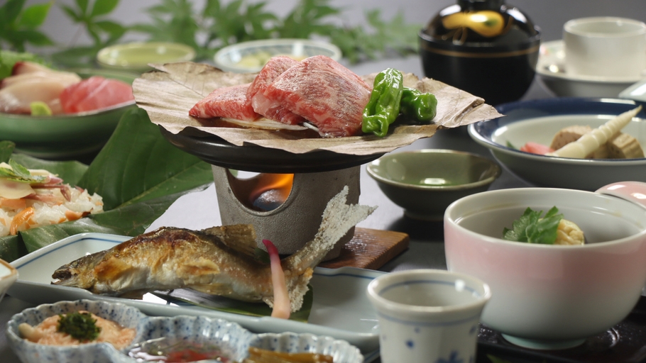 【地酒飲み比べ】自慢料理と旨い酒☆自家製どぶろく＆地酒3種を飲み比べ♪