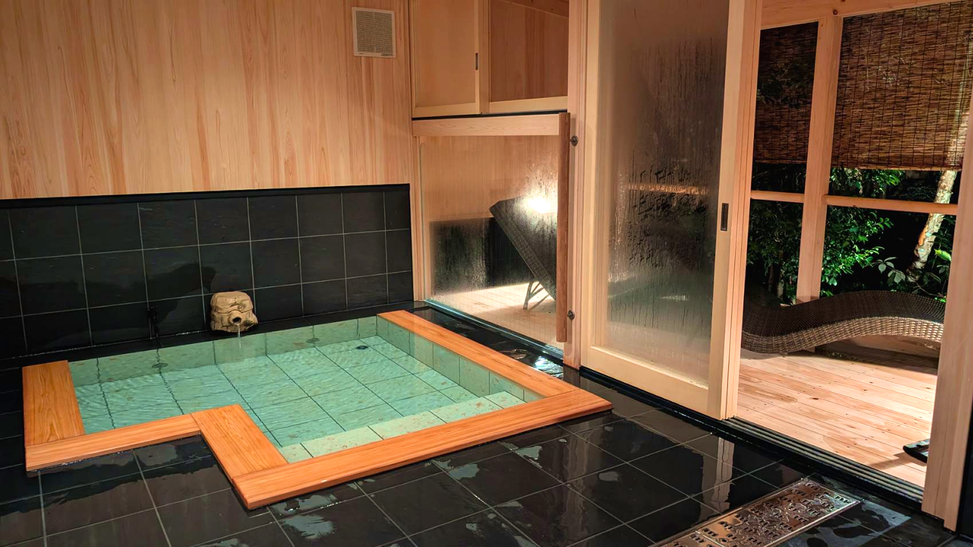 ◆内湯「檜湯殿」