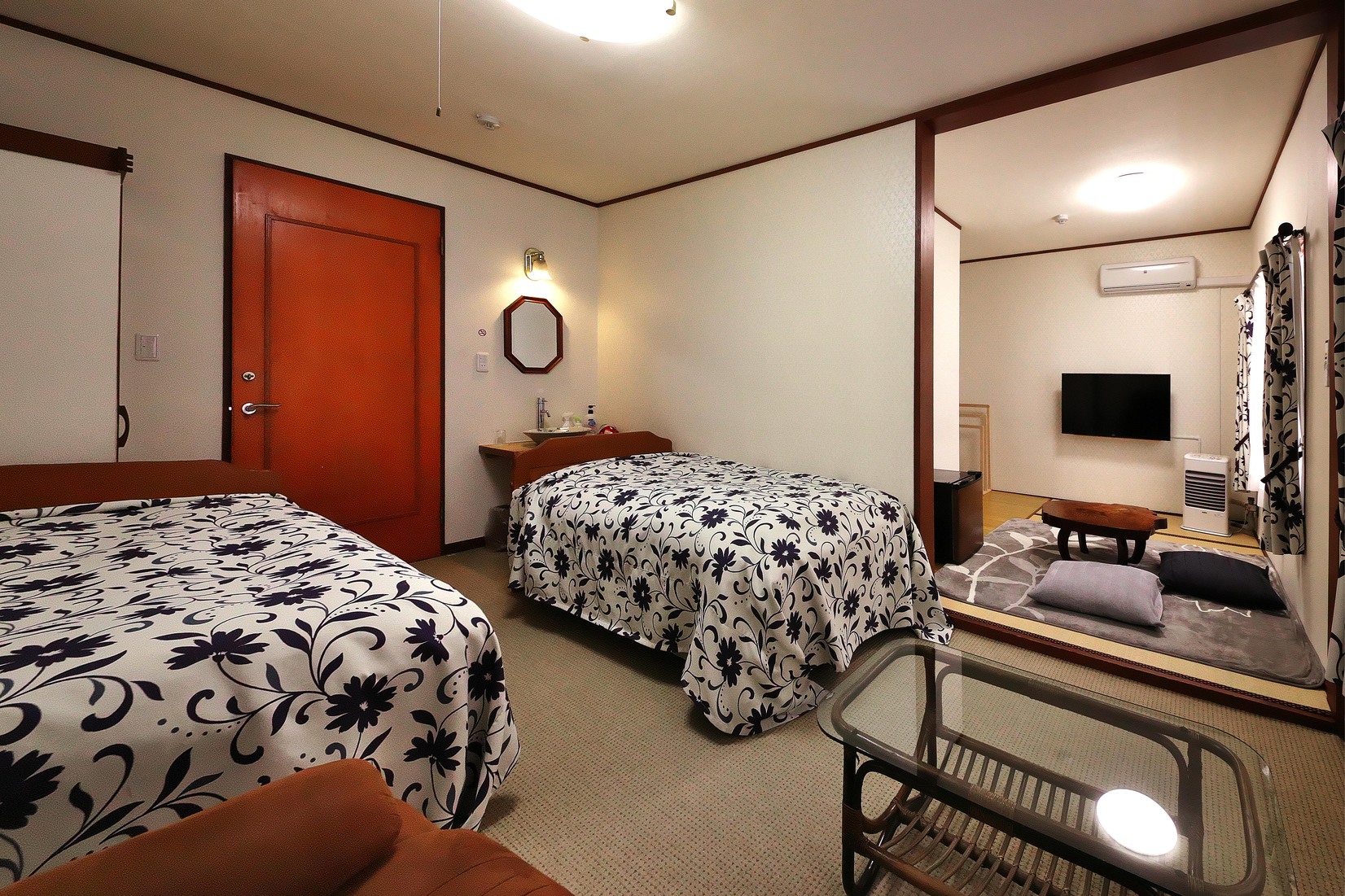 エアウィーヴツイン＆リクライニングソファー♪トイレ付12畳