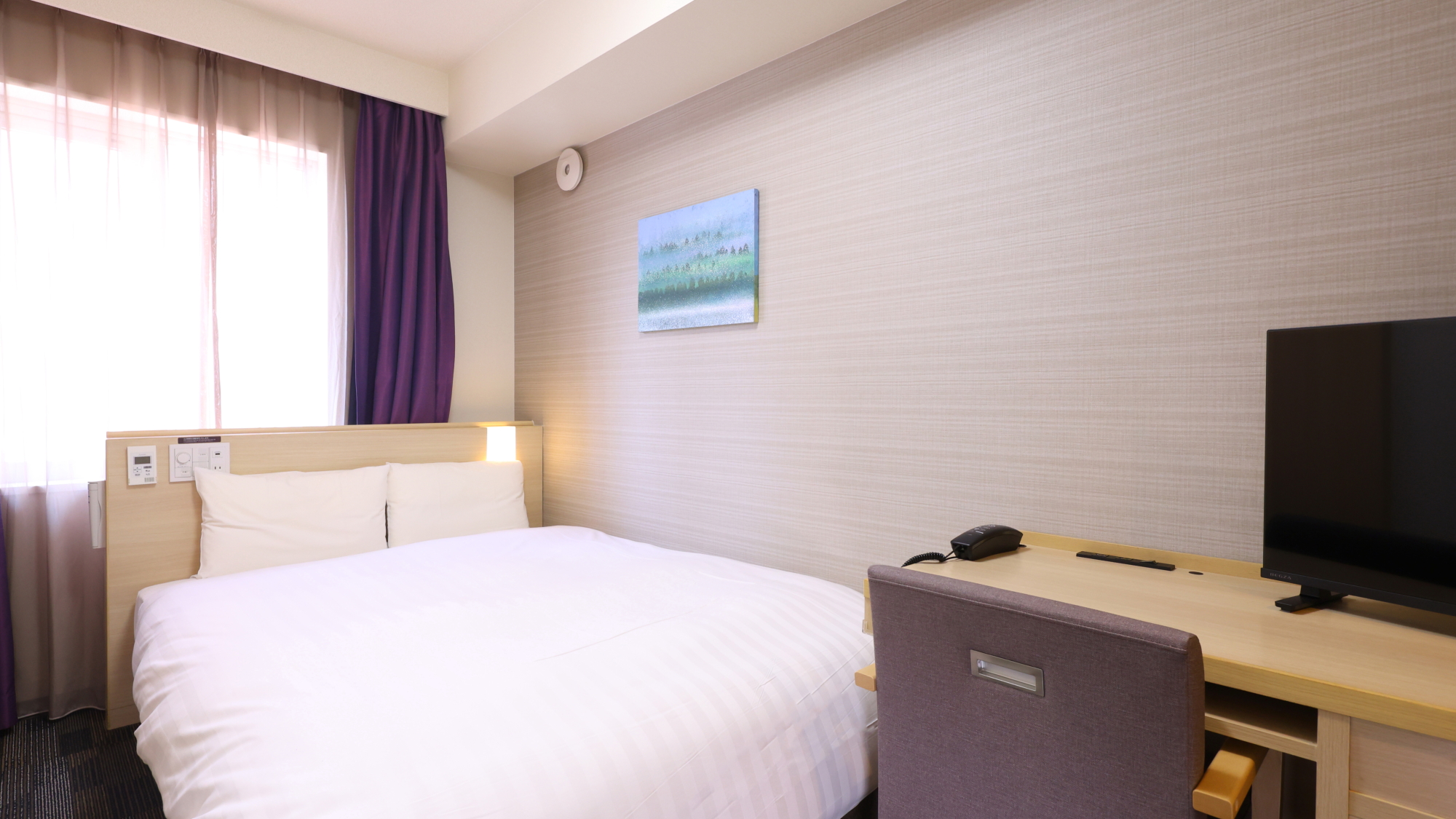 ◆ダブルルーム13.2～14.3㎡　サータ社製ベッド1台