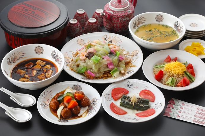 長崎名物・皿うどんと本格中華８品を堪能！「奏-KANADEー」満喫フ゜ラン