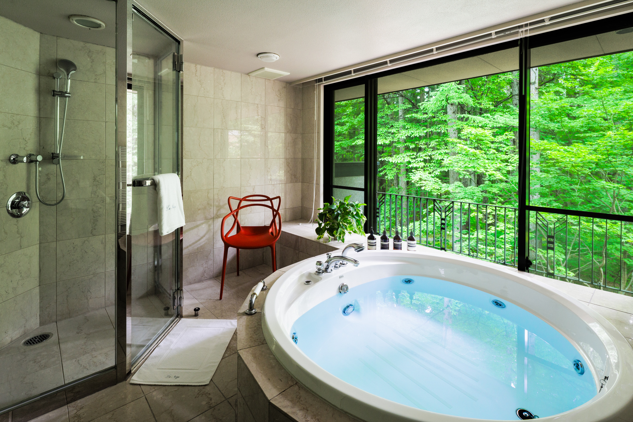 【東館】ジュニアスイート　ジャグジー付　７０５