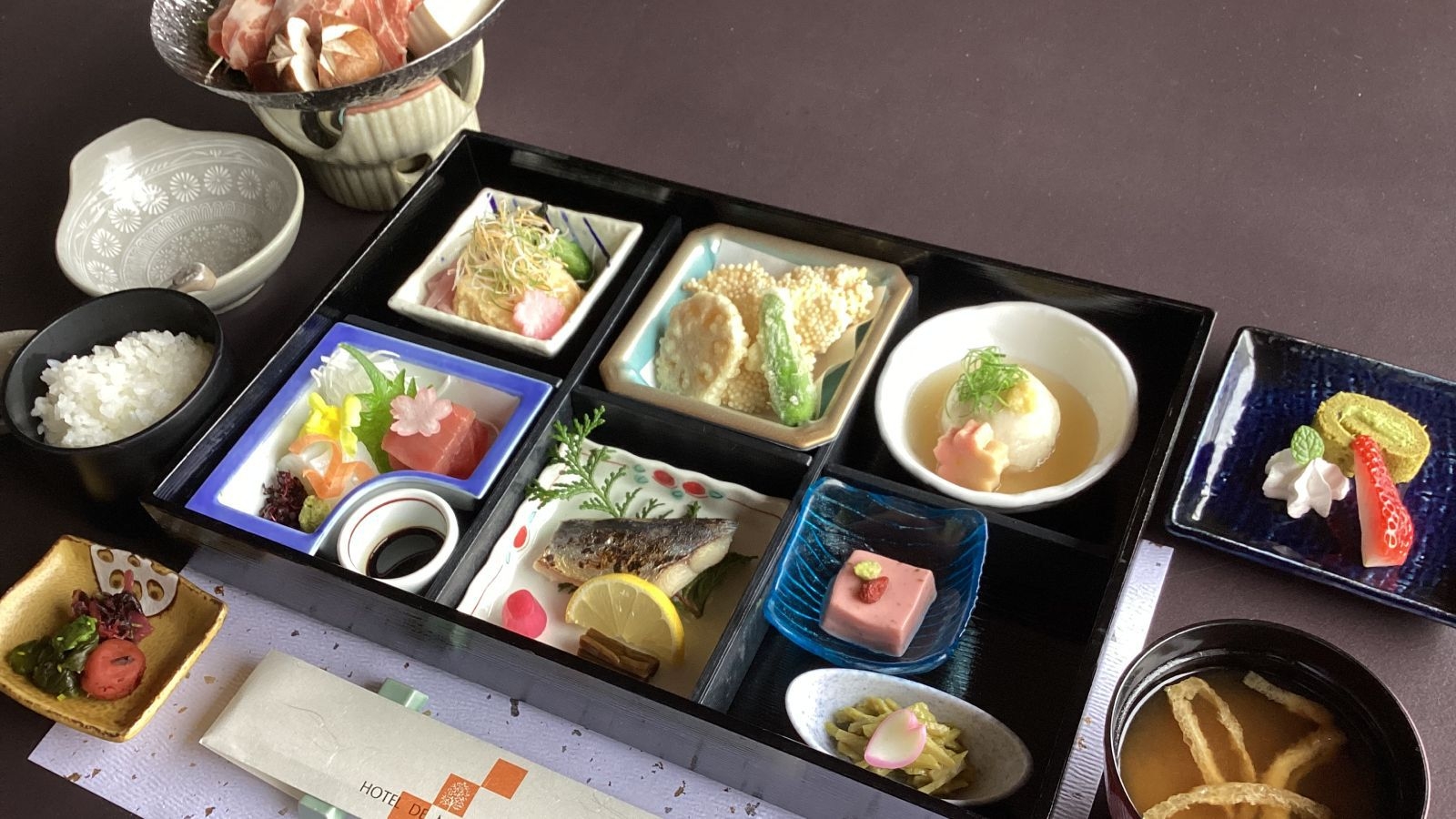 ◆山波膳/朝食あり◆料理長お任せのお手軽御膳！量も控えめで女性やシニアにおススメ！