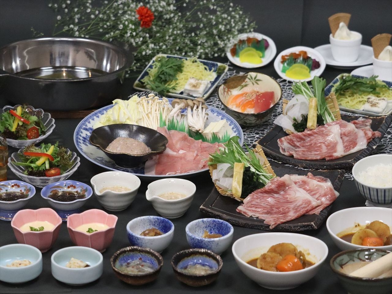 ご夕食は道産黒毛和牛しゃぶしゃぶ会席コース・2食付きプラン