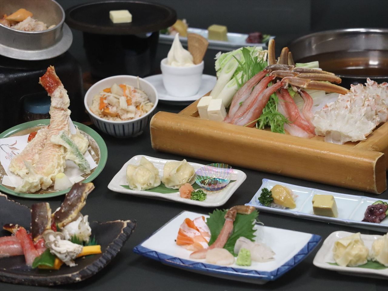 ご夕食はたらば蟹・ずわい蟹二大蟹パック♪2食付きプラン