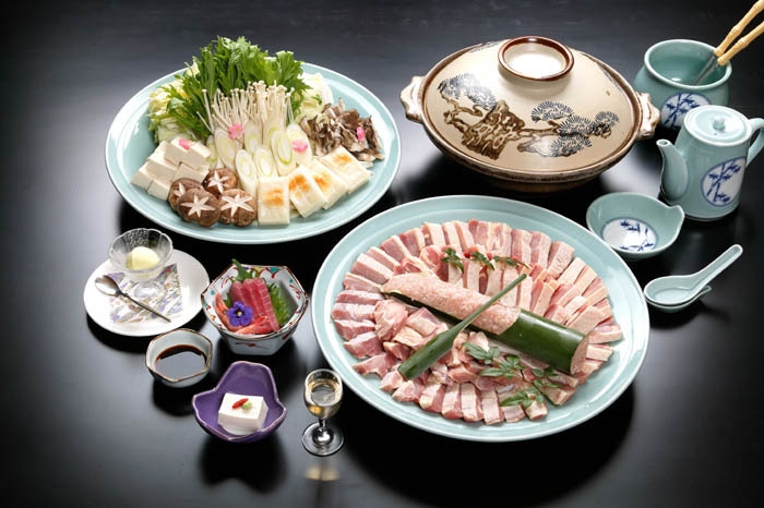 １泊２食付き地鶏鍋プラン