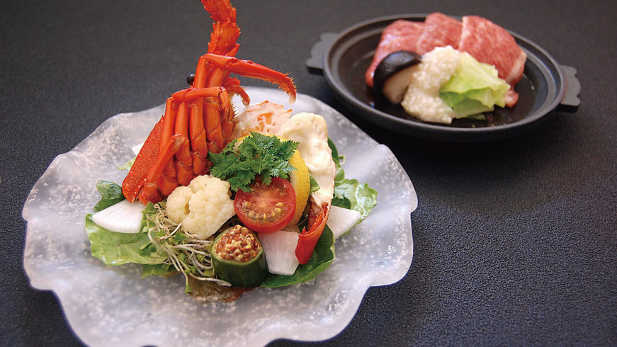【直前割/５〜６月限定】伊勢海老沙羅陀と黒毛和牛の塩麹仕立て、ひと手間加えた創作会席をお部屋で(S)