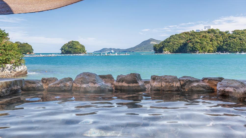 波打際の露天風呂(一例)