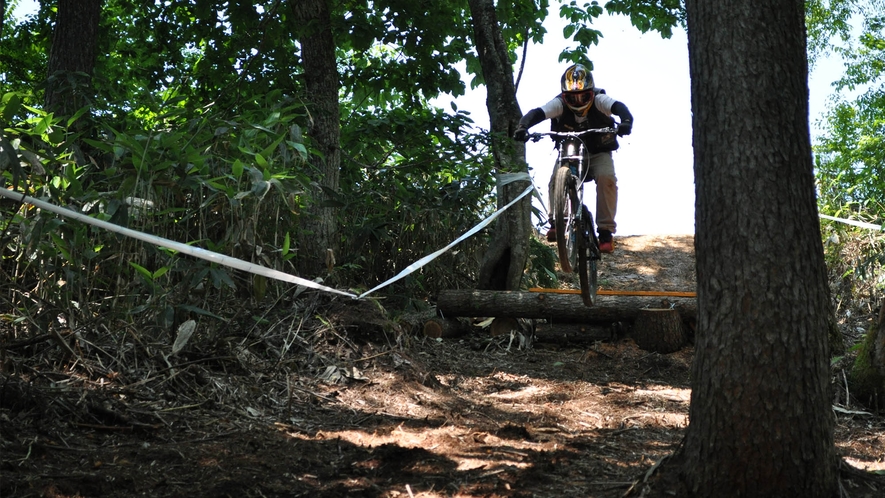 ・周辺／ウィングヒルズ白鳥リゾートではダウンヒルMTBを楽しめます