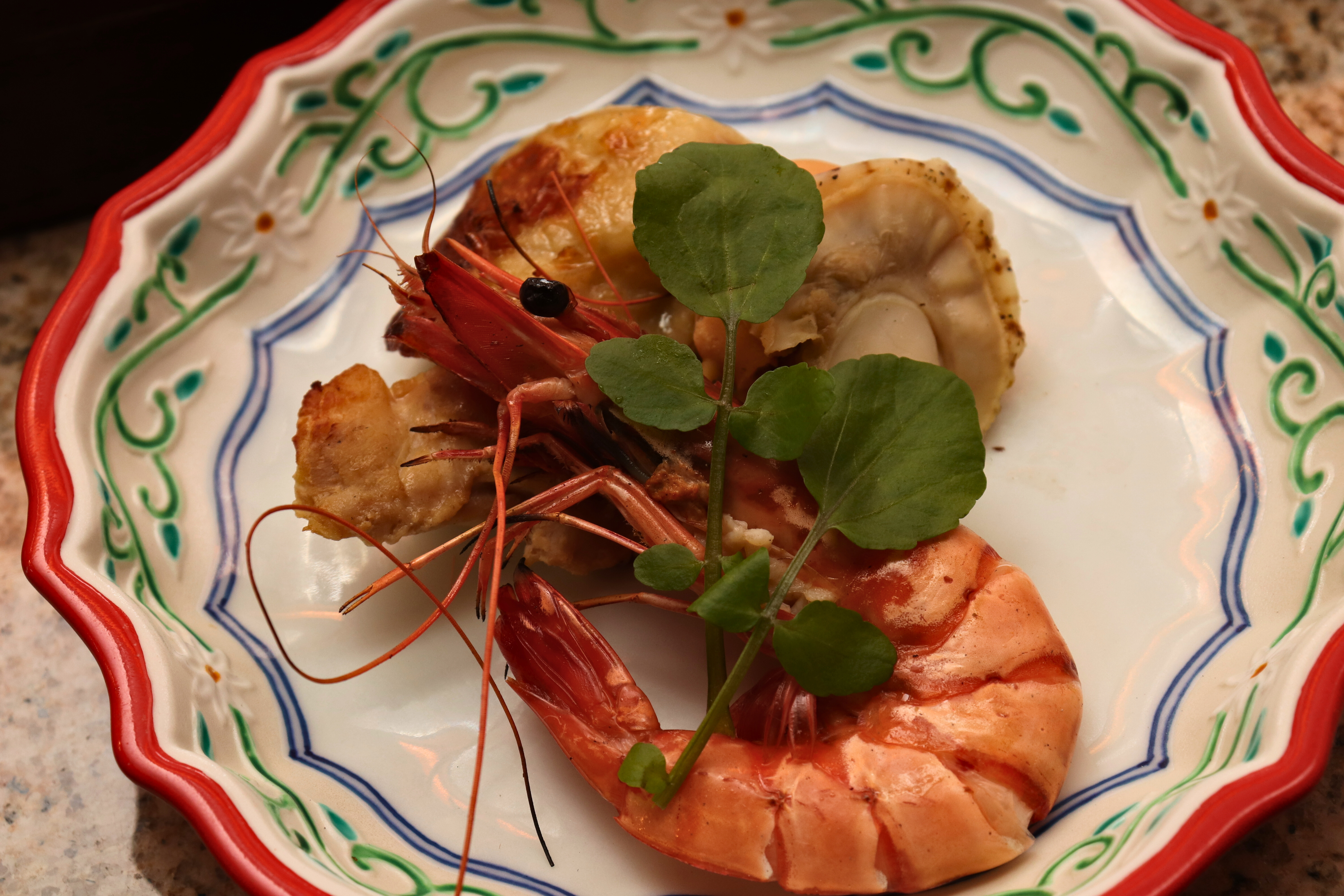 【ライブキッチン】炭火で丁寧に焼き上げた一品料理をご提供いたします。