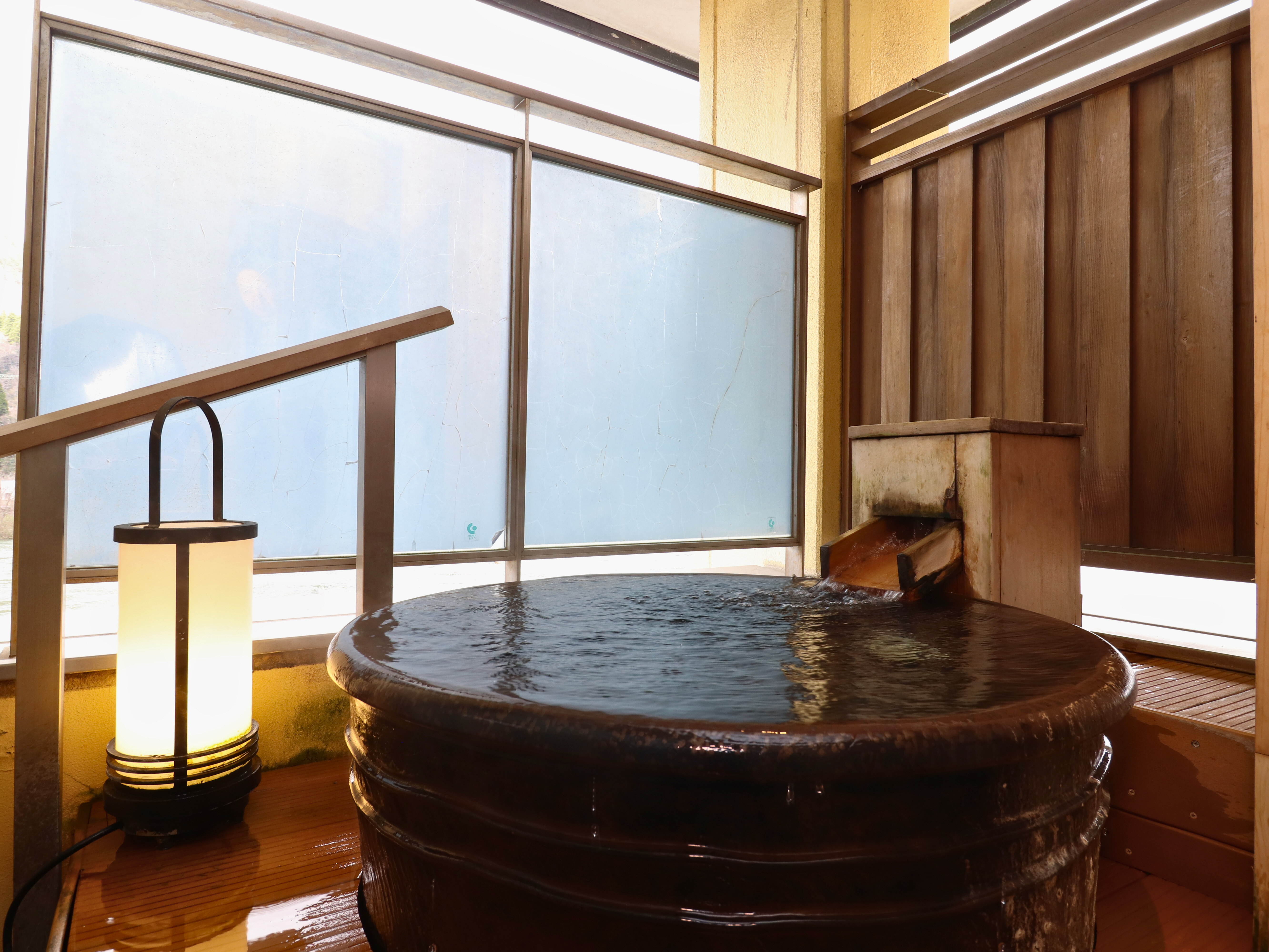 露天風呂付き客室【風月】当館2室限定のお部屋で特別なお時間をお過ごしください。