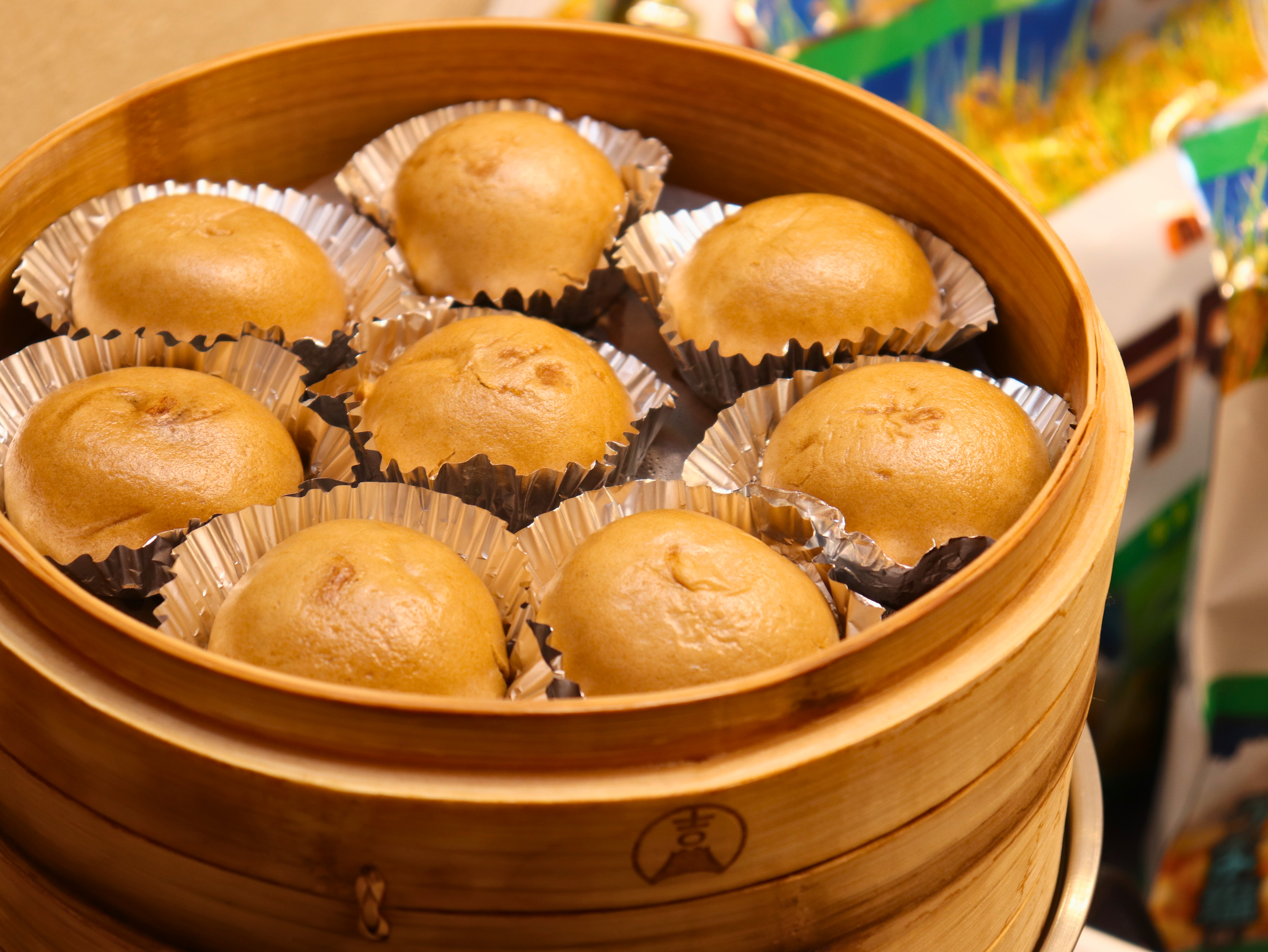 ウェルカムサービス（14:30～16:00）蒸したての温泉饅頭をご用意しております。