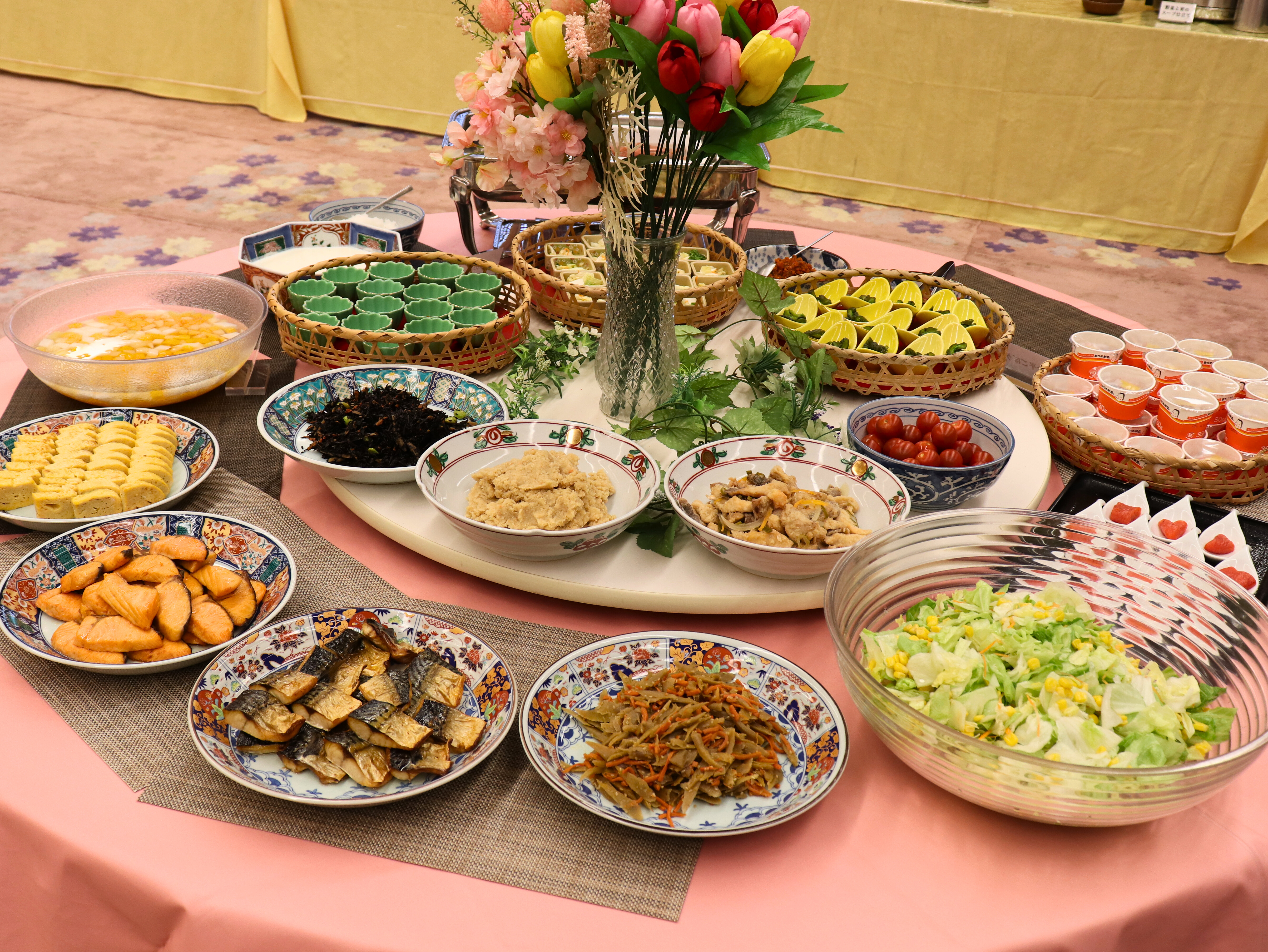 朝食はバイキングでご用意しております♪