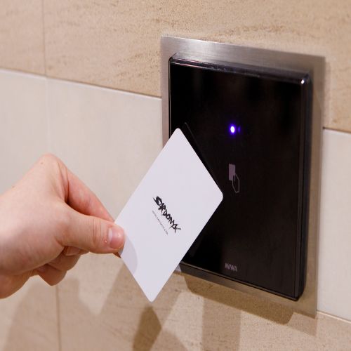 エレベーター　キーセンサー