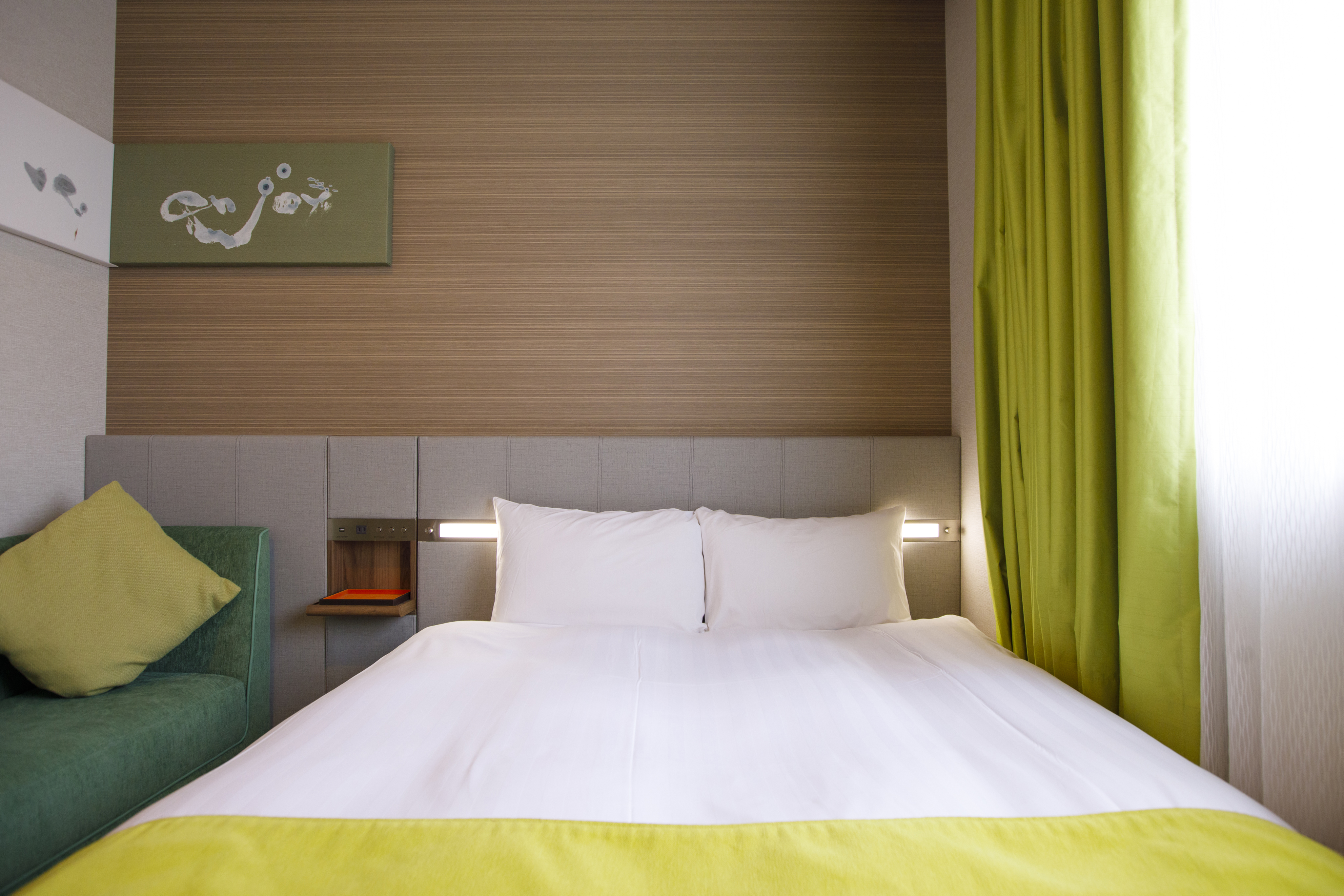 2名様でも広々１４０cm幅ベッド