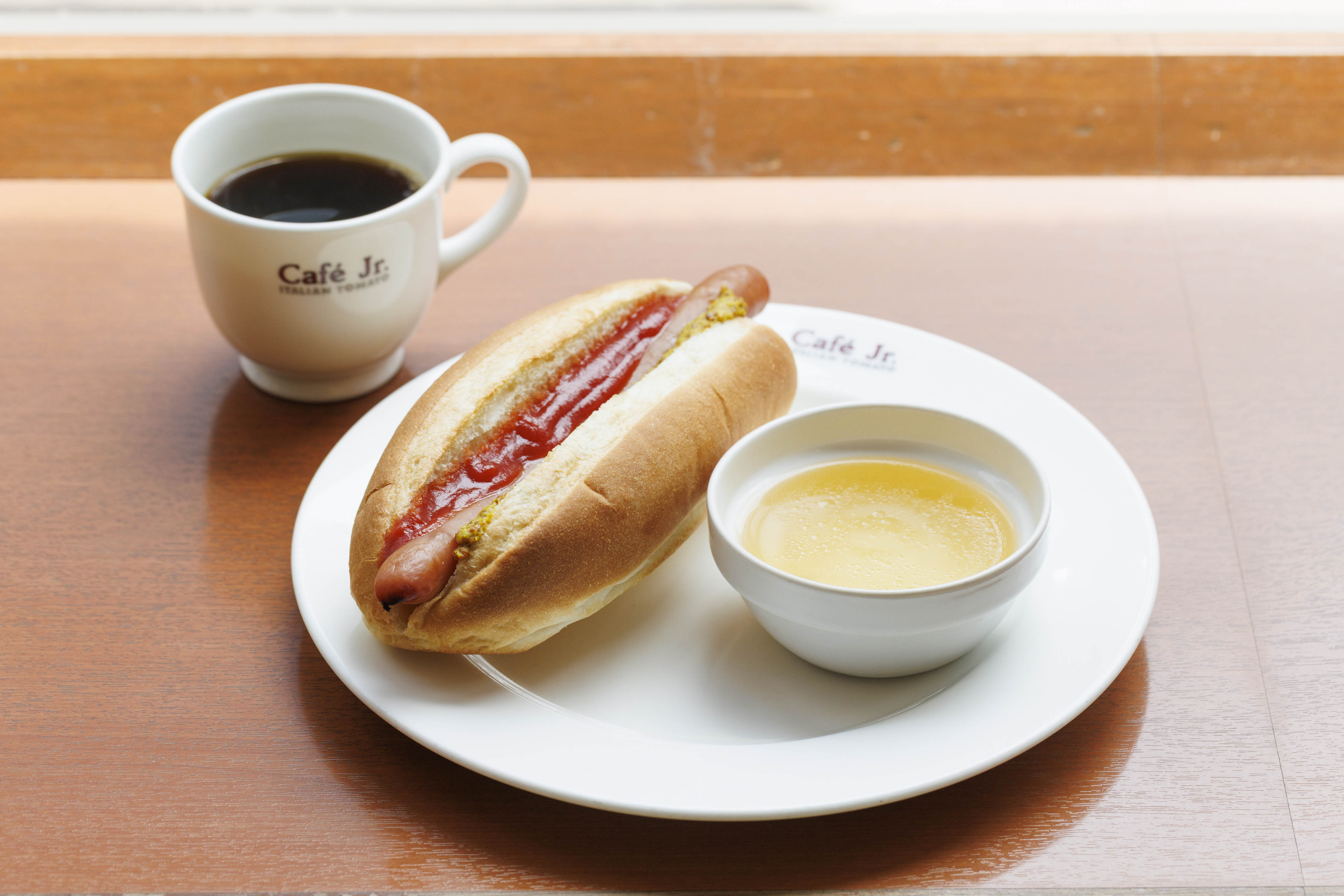 無料朝食-ホットドック