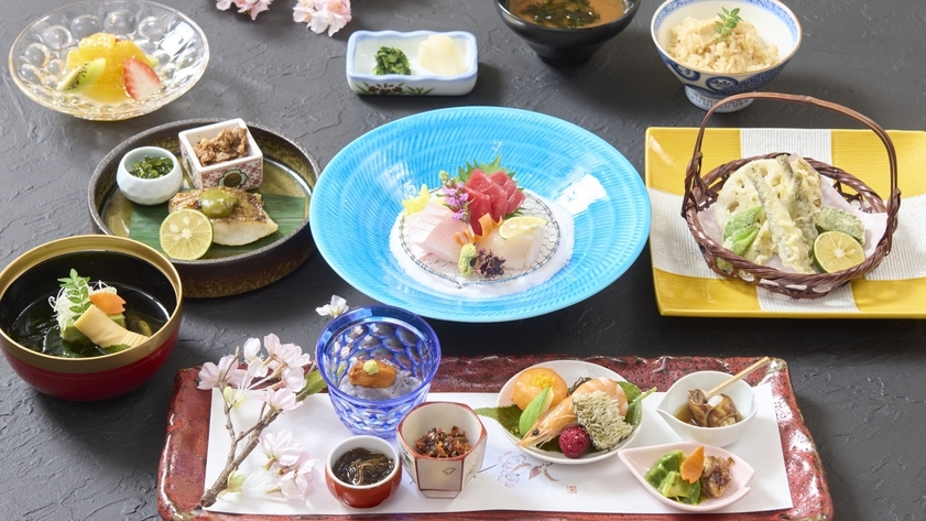 【LUXDAYSセール】【スタンダード◆和食】元ミシュランシェフが振る舞う和会席【1泊2食】