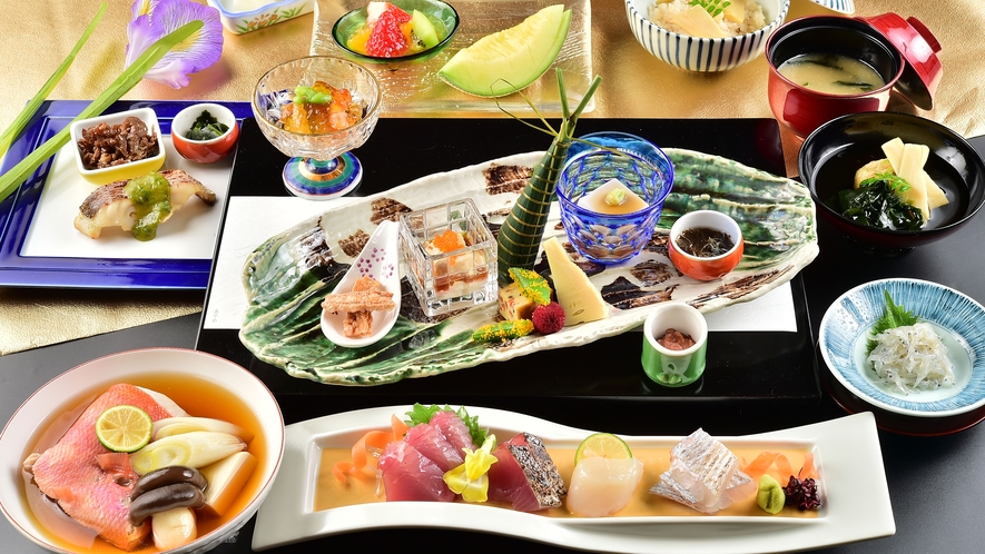 最上級の和食コース『御前崎会席』お料理イメージです（季節ごとに内容が変わります）