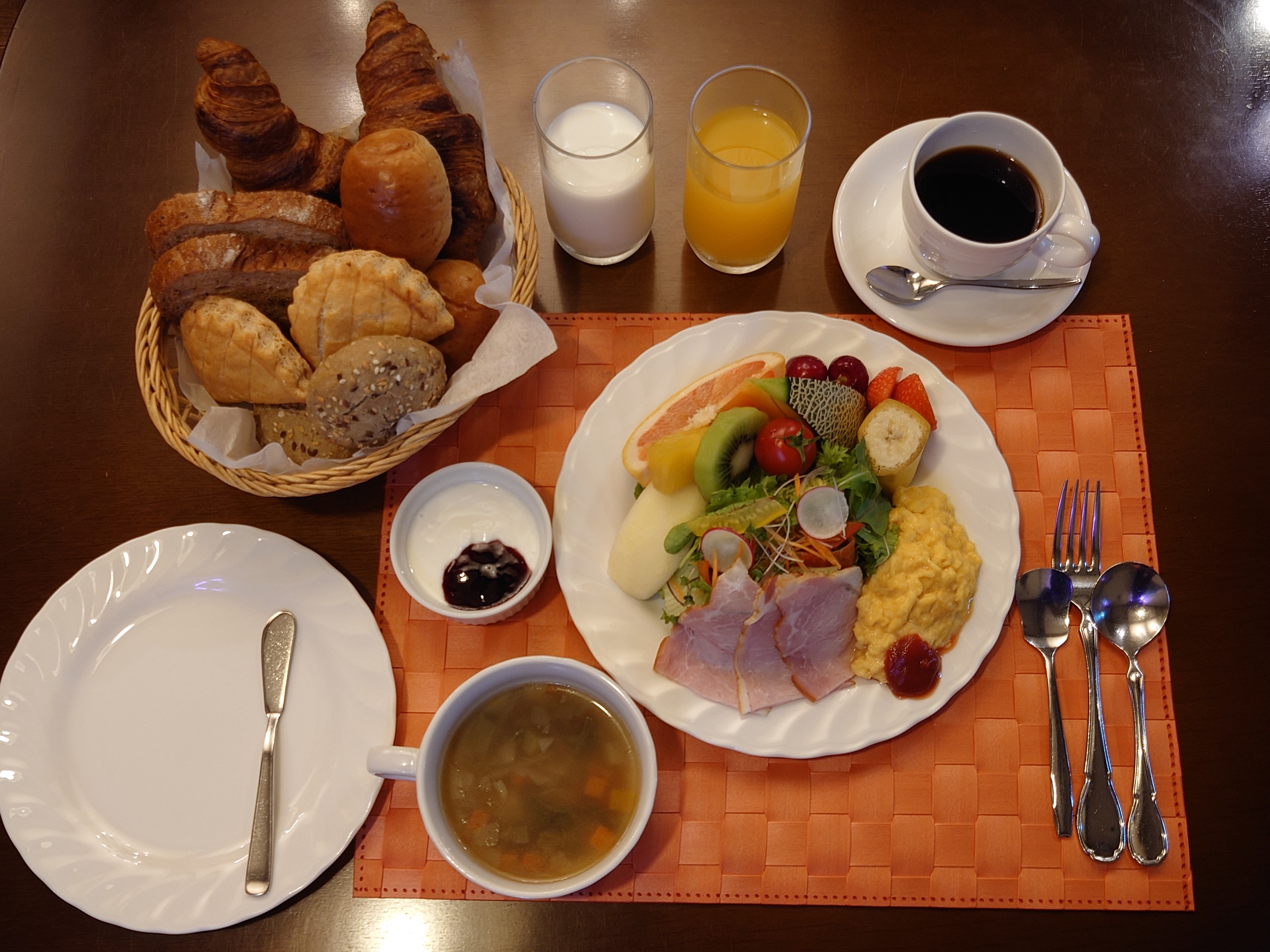 朝食の一例