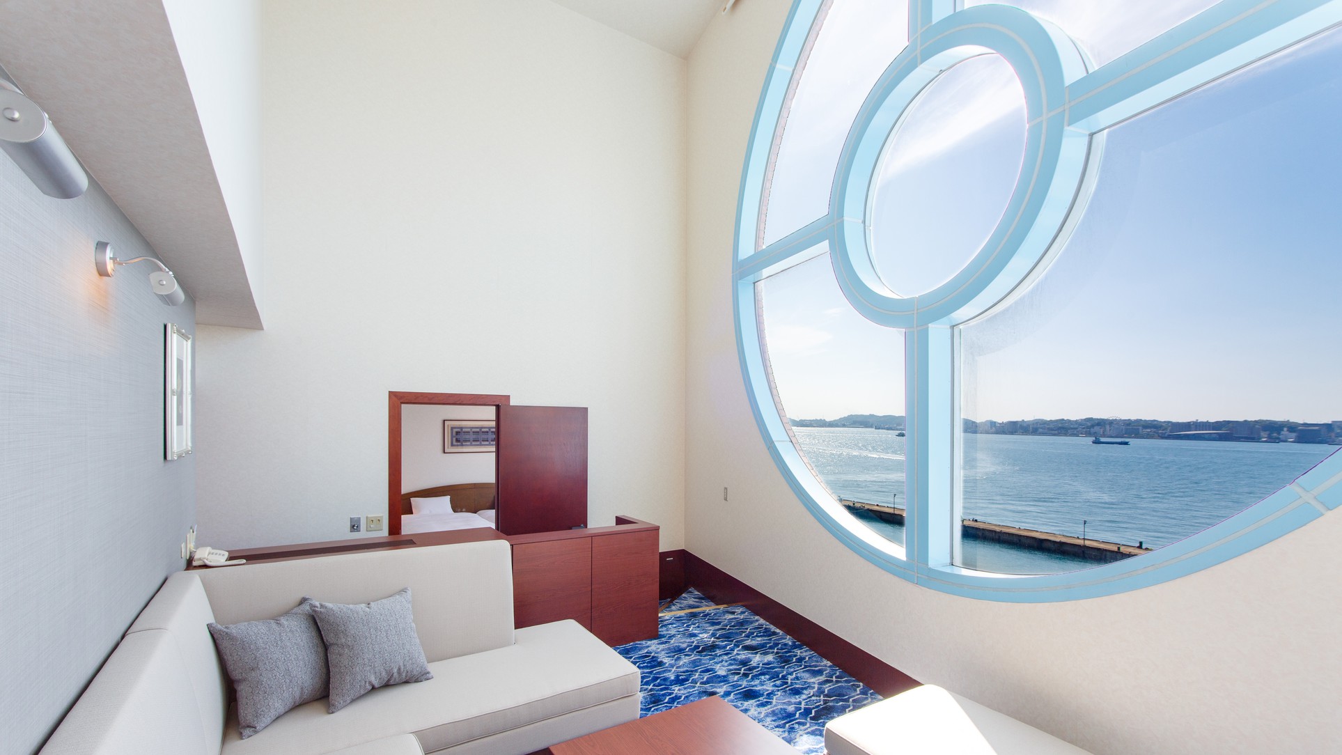 【スタンダードフロア】シャークアイデラックスツイン(海峡側)