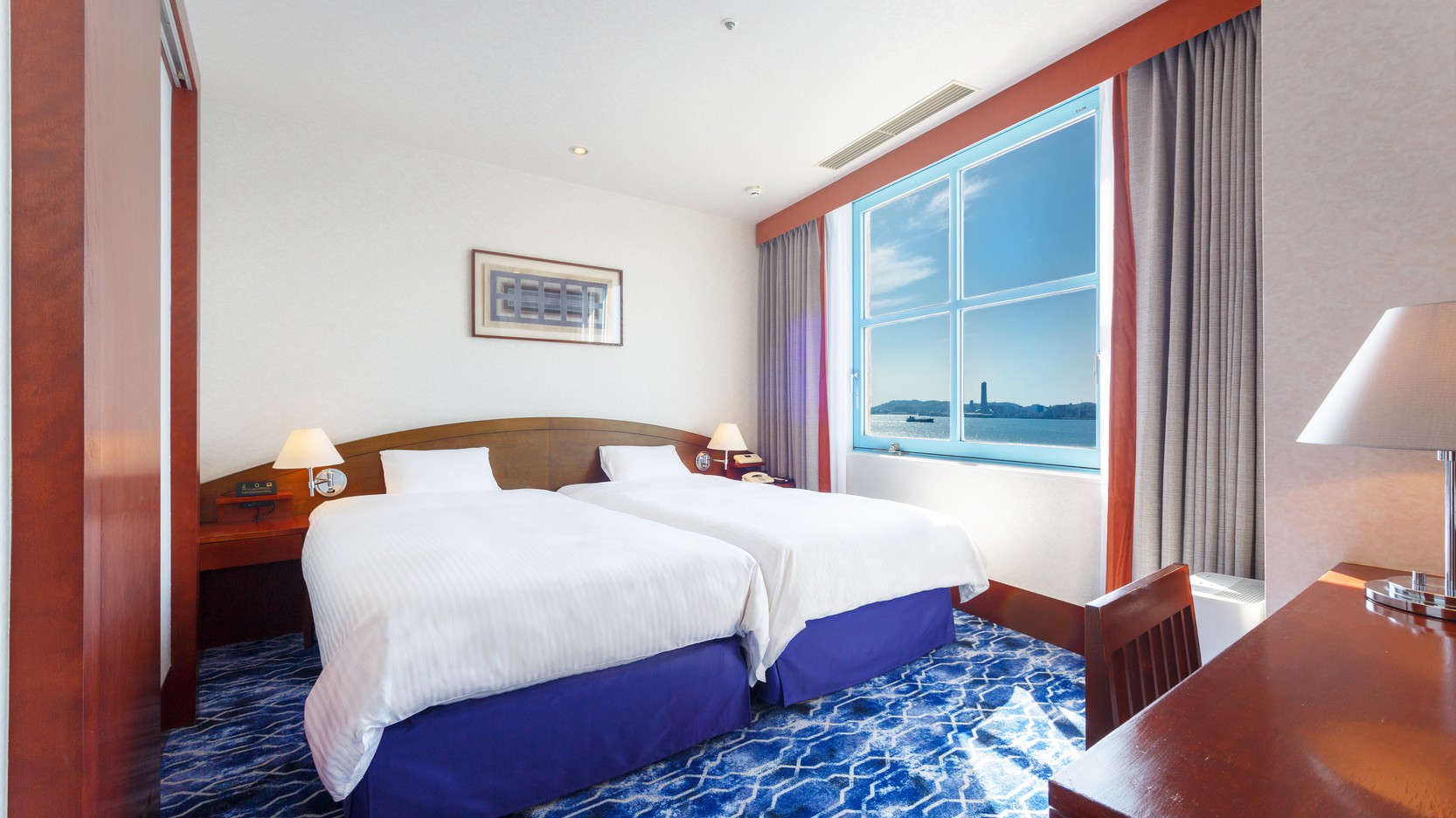 【スタンダードフロア】シャークアイデラックスツイン 関門海峡側[寝室]
