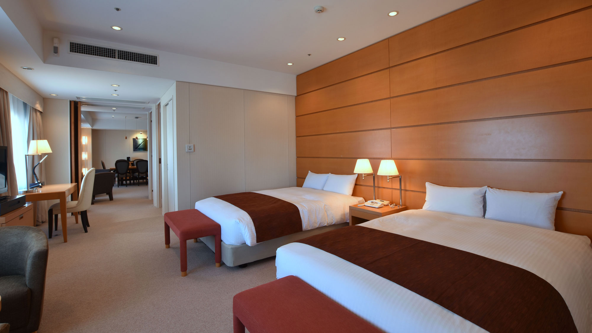 【エグゼクティブスイート】ベッドサイズ1,400mm&times;2,030mm