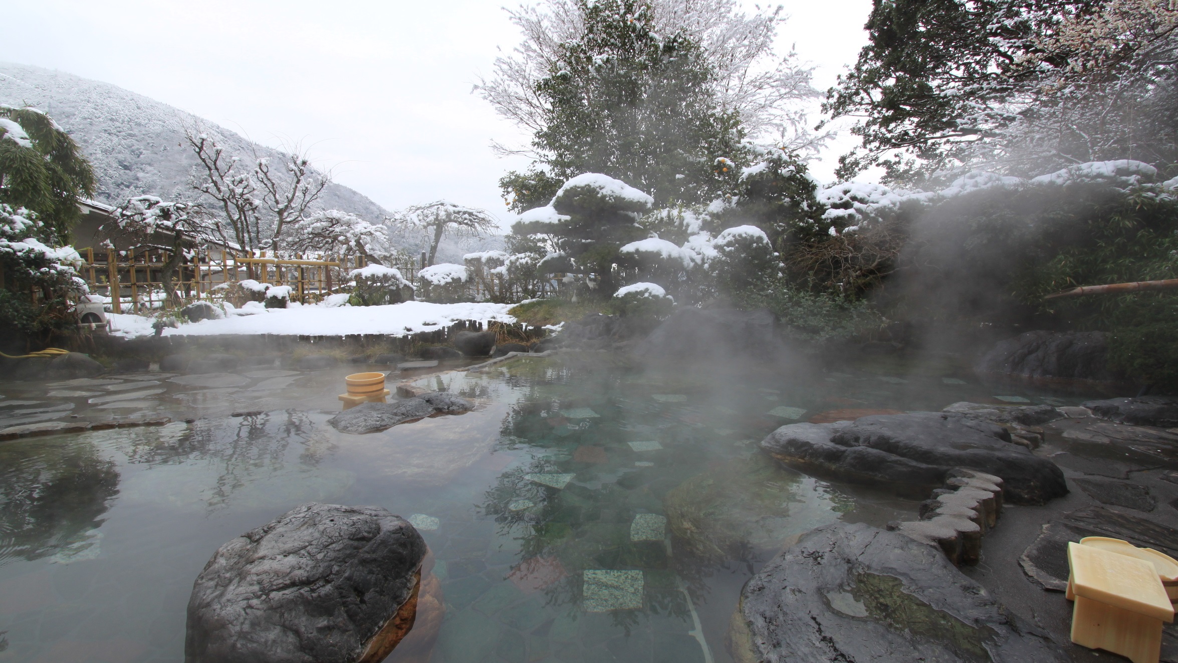 雪化粧　『庭園露天風呂』