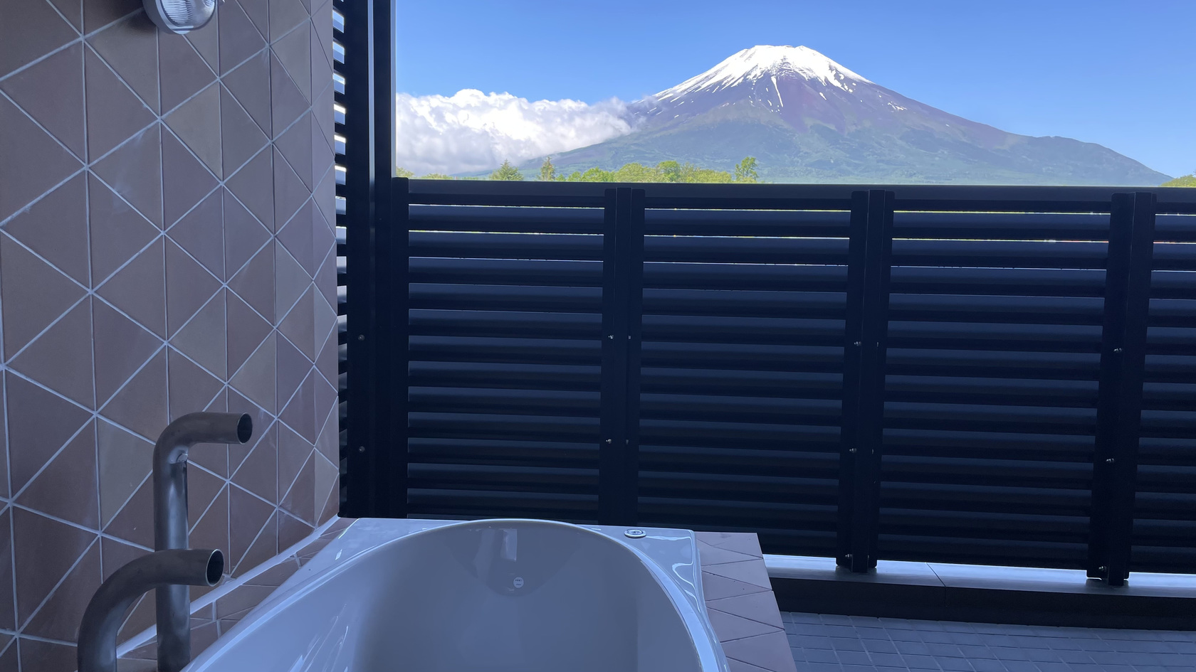 『3階富士山側』個室サウナ・露天風呂付75平米【スイートB】