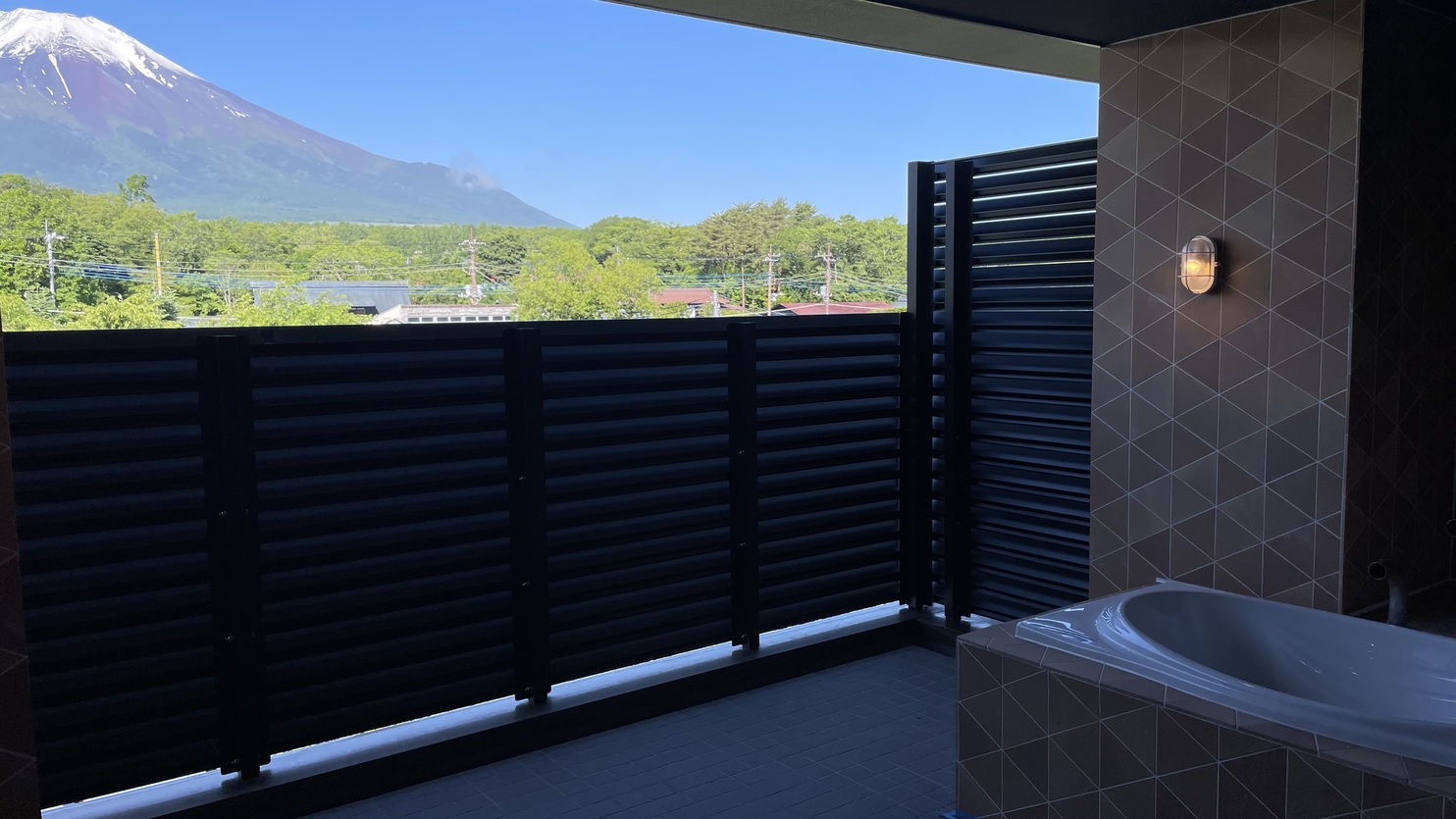 『3階富士山側』個室サウナ・露天風呂付85平米【スイートA】