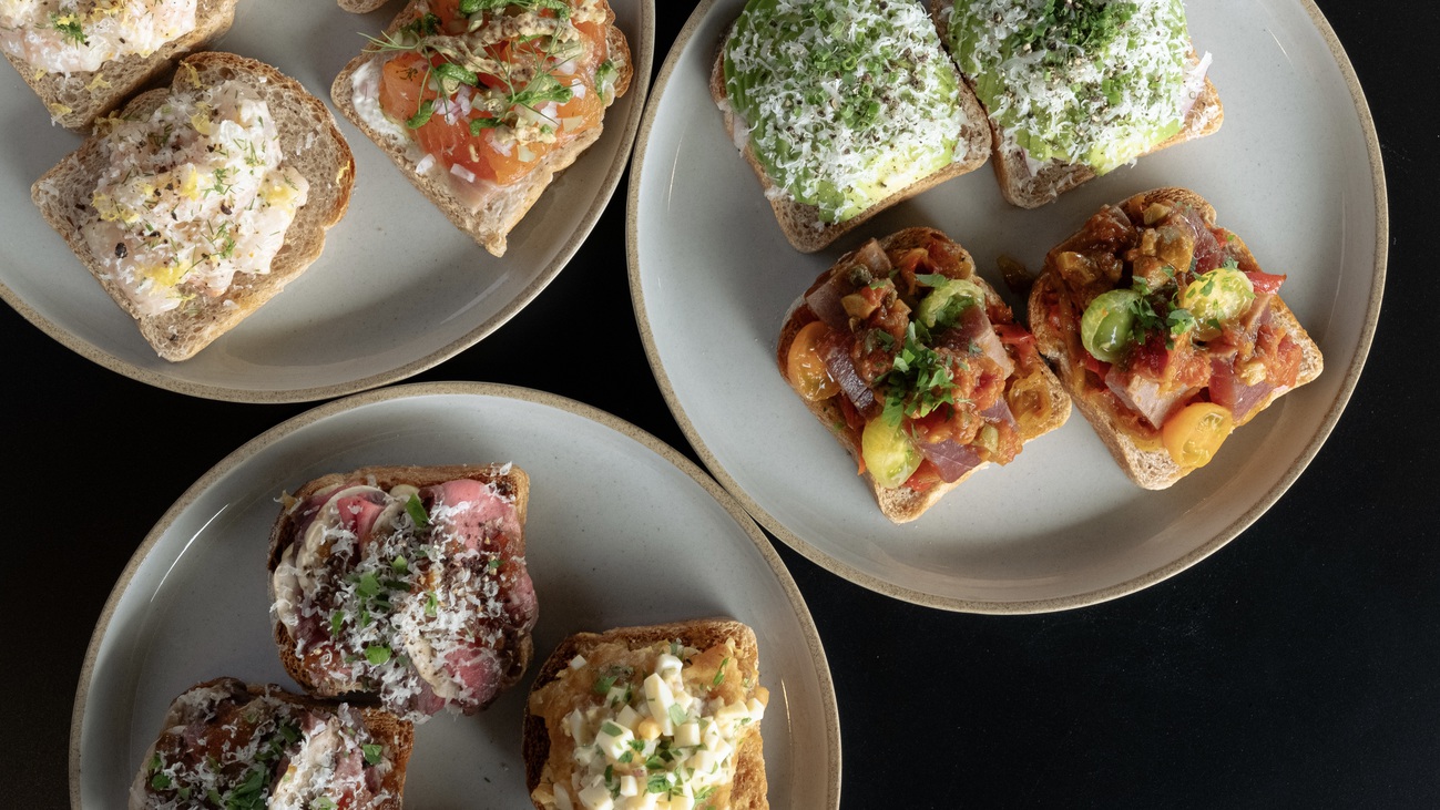 □バスタ新宿から2時間□『基本プラン』【二食付】特別な二人旅は山中湖しずくへ♪全室個室サウナ付旅館