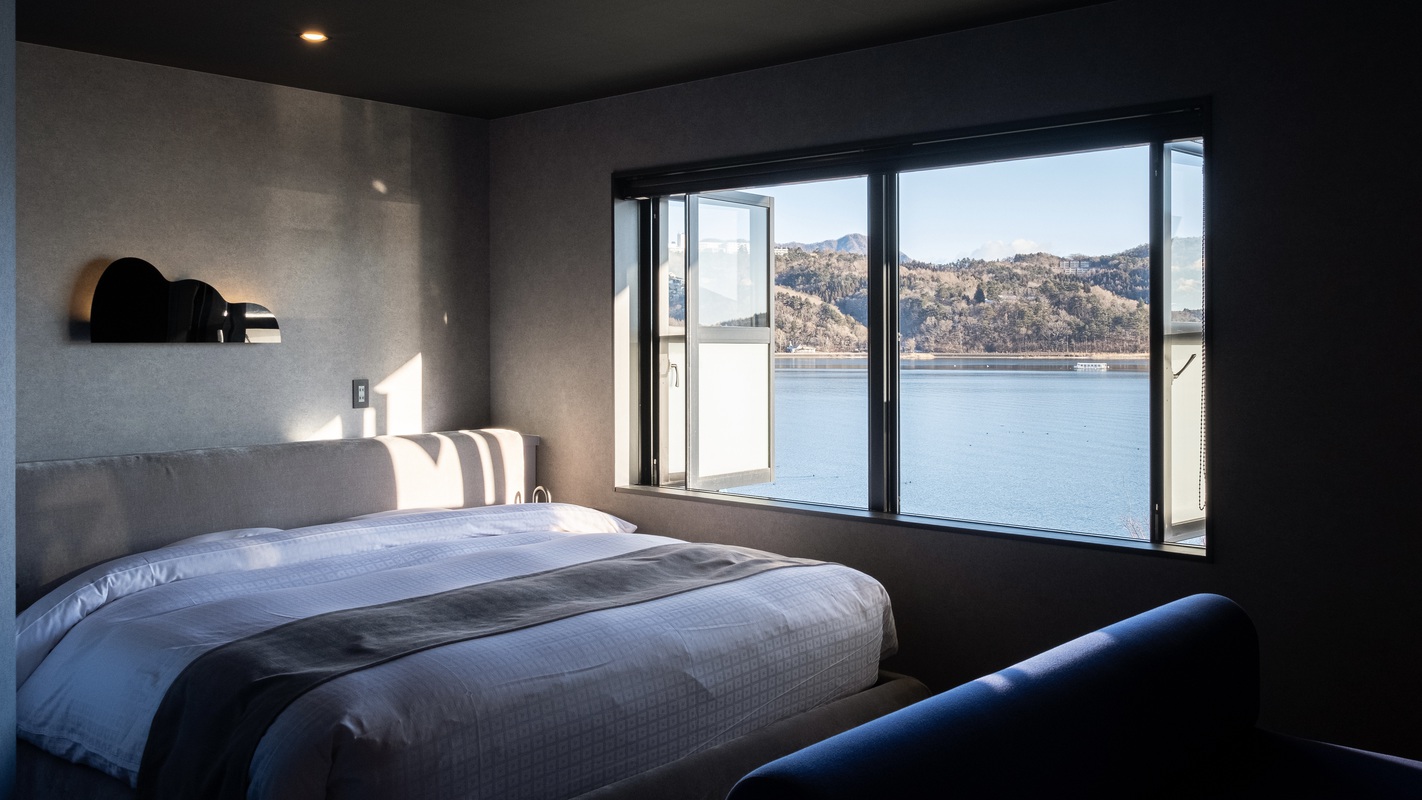 『3階山中湖側』個室サウナ・半露天風呂付75平米【スイートC】