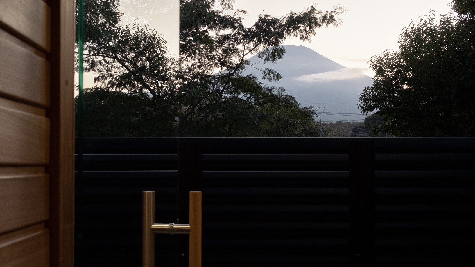 『2階富士山側』個室サウナ付45平米【スタンダード】