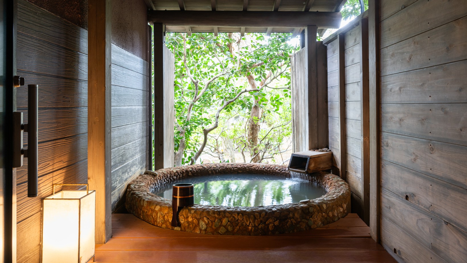 露天風呂付き洋室【草原】