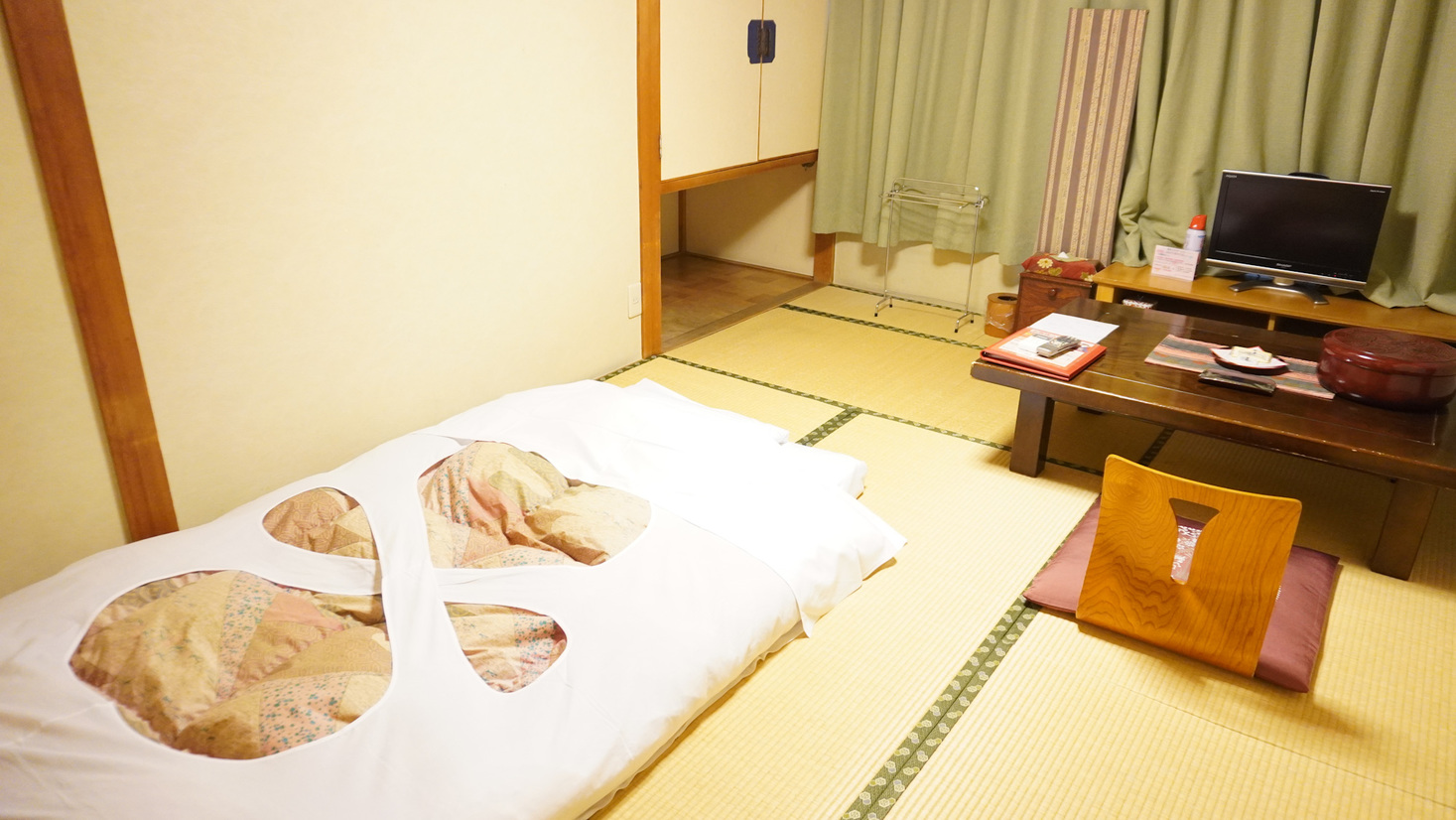 【1泊朝食プラン】源泉かけ流しの温泉宿でまったり、夜は観光満喫◆お夜食特典・レイトチェックイン21時