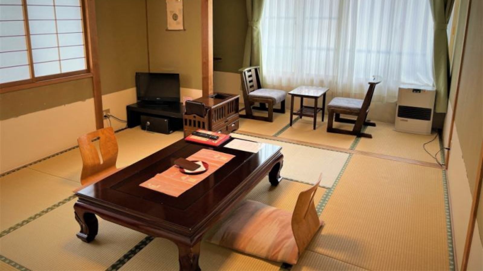 お部屋で夕食/本館8畳プラン