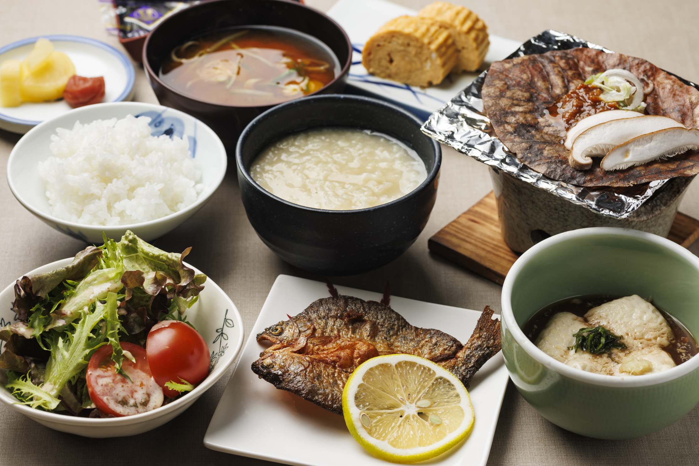 朝食