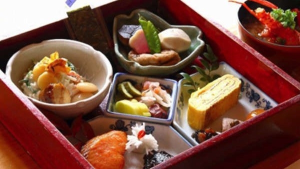 【当館名物】海を見ながら海鮮BBQ＆舟盛り付！いっぱい遊んで檜風呂でのんびり♪＜夕朝食付＞