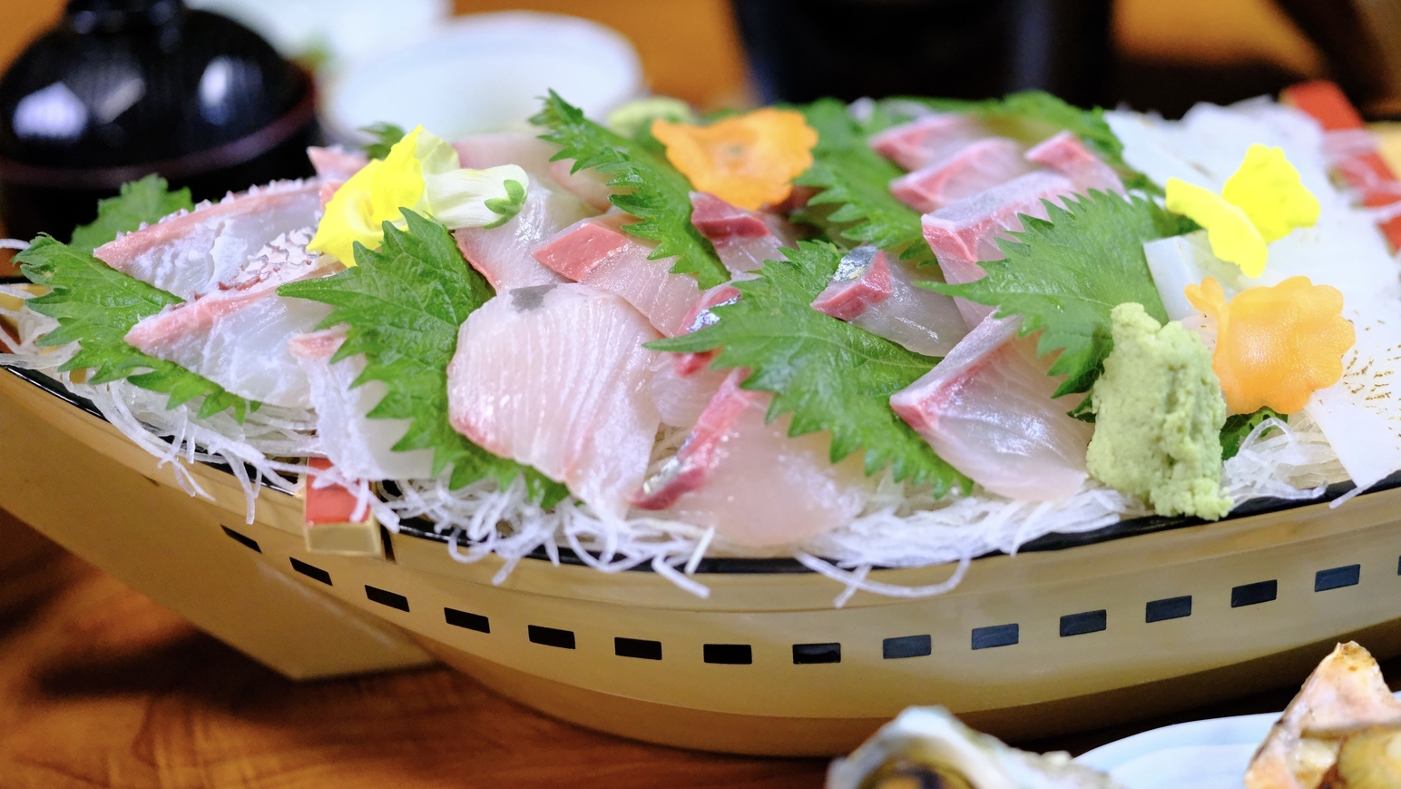 【迷ったらこれ！当館一番人気！】志摩の海の幸♪舟盛り＆さざえ＆桧扇貝付☆海鮮会席プラン＜夕朝食付＞