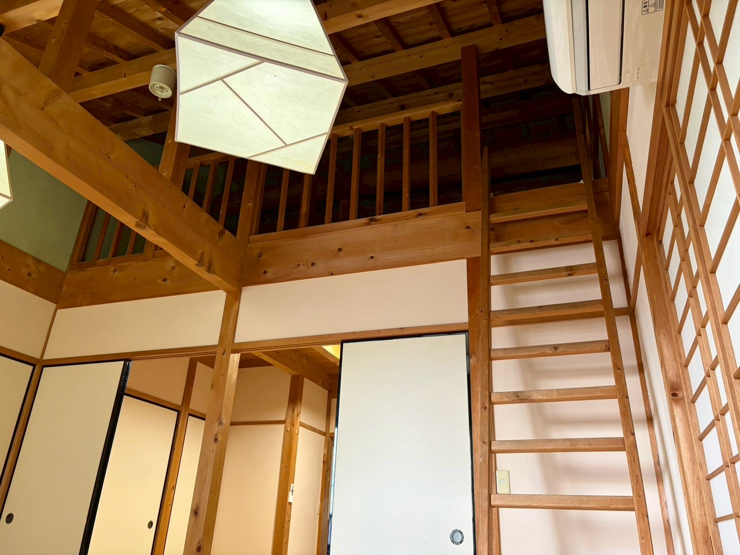 木組みの間　宮大工作りの天井