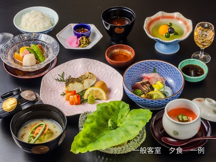 【お部屋食お約束プラン】月替わり会席料理と自家源泉から湧き出る温泉をご堪能　(お部屋食は4名様まで)