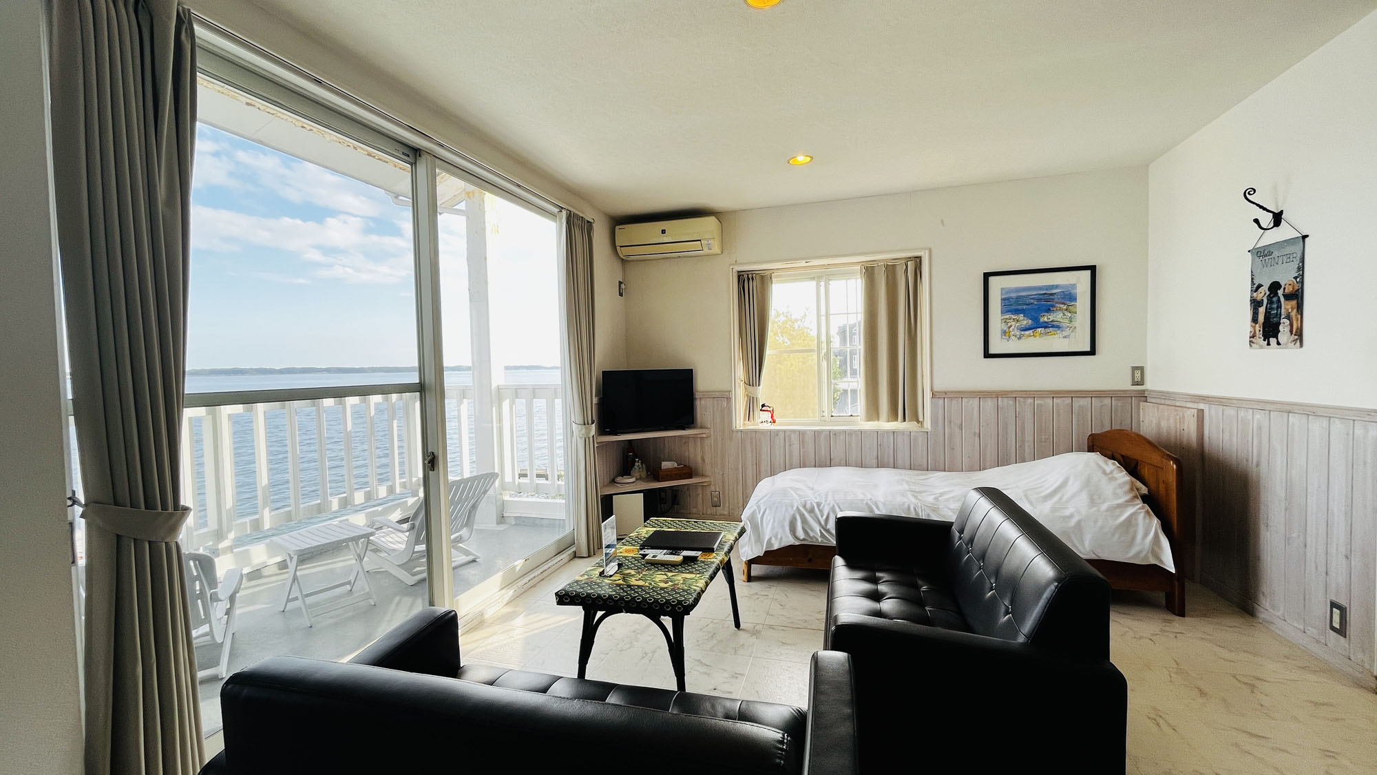 本館7号室◆湖が目の前に広がる、心地よいレイクビューのお部屋。*